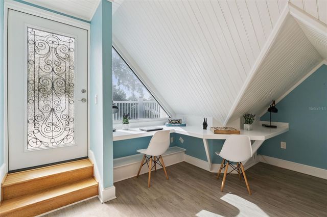 910 ALAMEDA STREET, Orlando, FL 32804