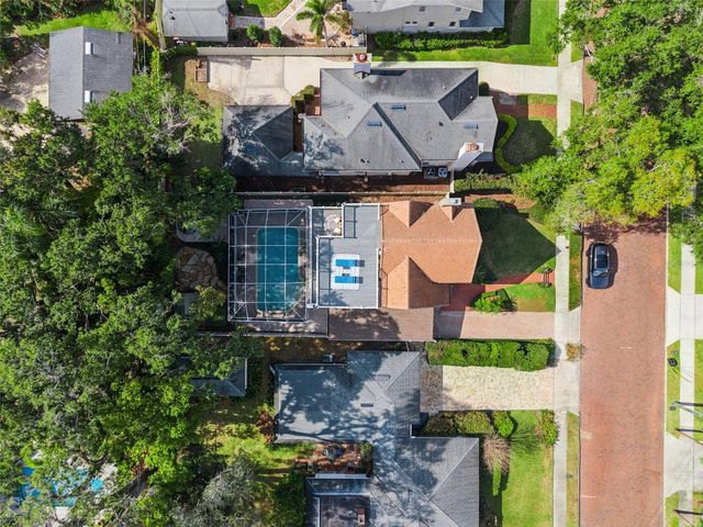 910 ALAMEDA STREET, Orlando, FL 32804