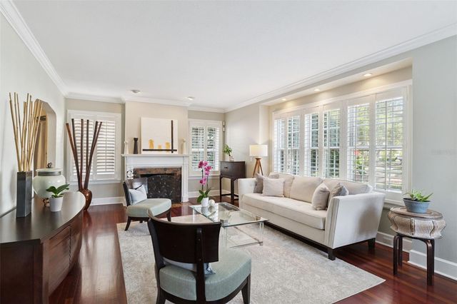 910 ALAMEDA STREET, Orlando, FL 32804