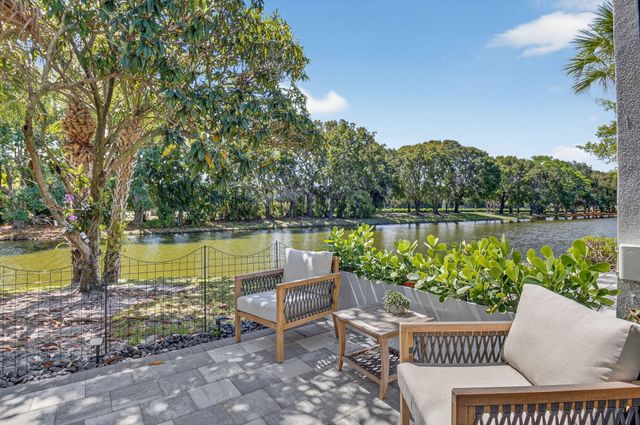 3707 Bridgewood Drive, Boca Raton, FL 33434