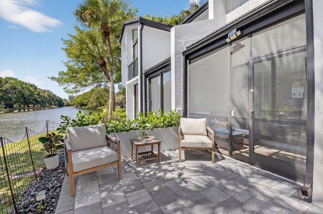 3707 Bridgewood Drive, Boca Raton, FL 33434