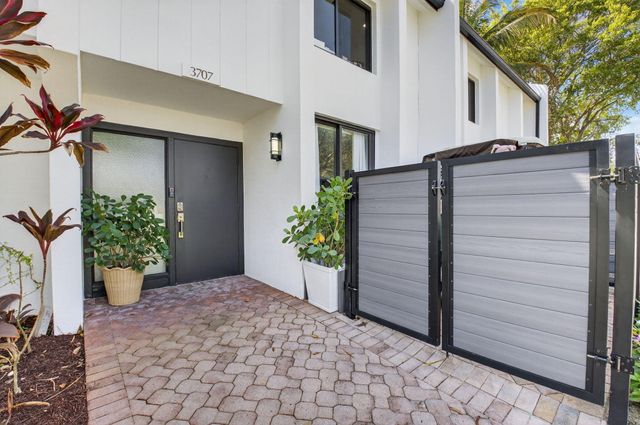 3707 Bridgewood Drive, Boca Raton, FL 33434