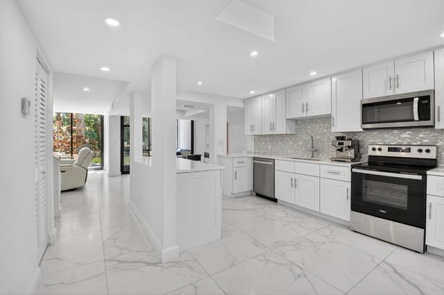 3707 Bridgewood Drive, Boca Raton, FL 33434