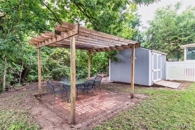 816 Sun Valley S, Arnold, MO 63010