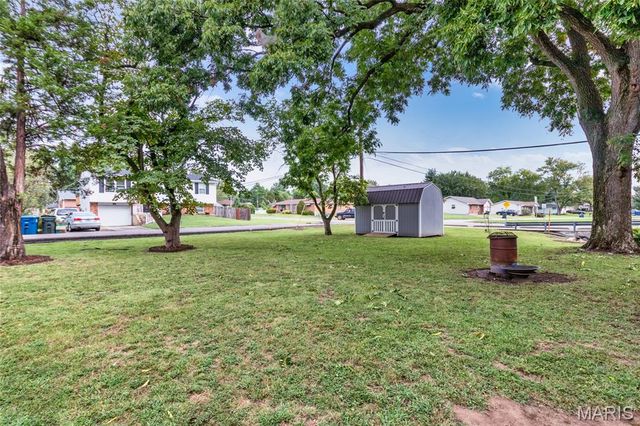 816 Sun Valley S, Arnold, MO 63010