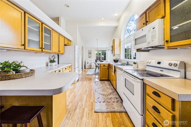 2624 Highland Loop, Port Townsend, WA 98368