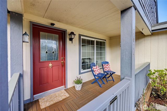 2624 Highland Loop, Port Townsend, WA 98368