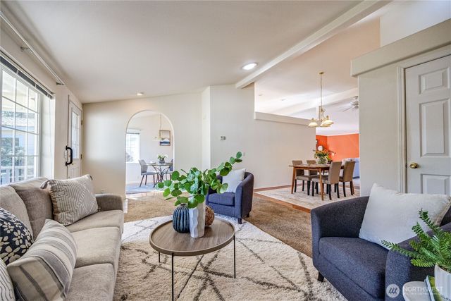 2624 Highland Loop, Port Townsend, WA 98368