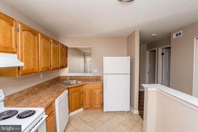 10014 BEACON HILL DR, Southampton, PA 18966