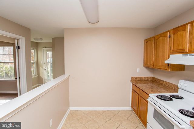 10014 BEACON HILL DR, Southampton, PA 18966