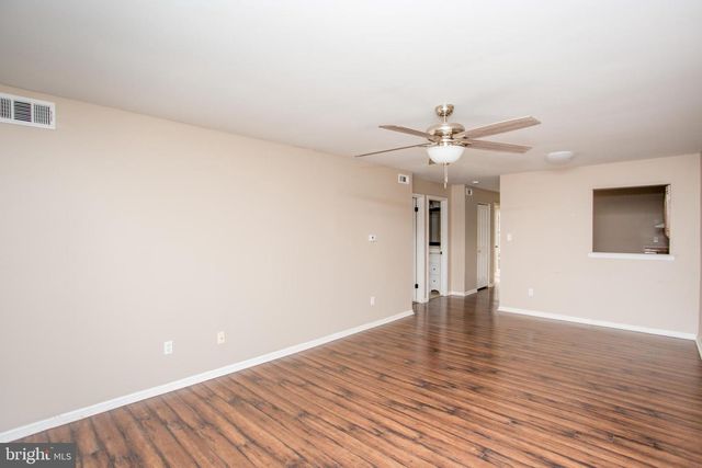 10014 BEACON HILL DR, Southampton, PA 18966