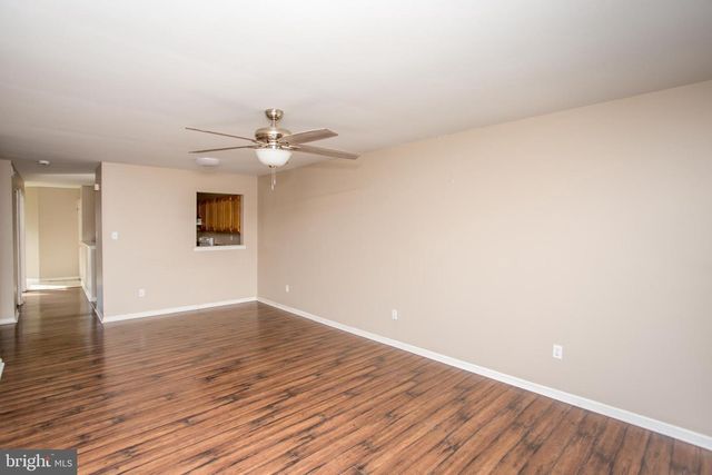 10014 BEACON HILL DR, Southampton, PA 18966