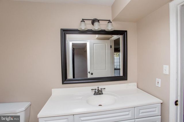 10014 BEACON HILL DR, Southampton, PA 18966