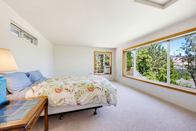 457 Walnut Street, Ashland, OR 97520