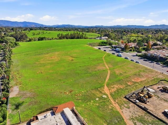 1630 S Mission Road, Fallbrook, CA 92028