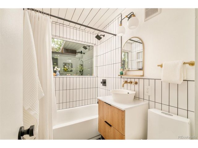 1401 E Dartmouth Ave, Englewood, CO 80113