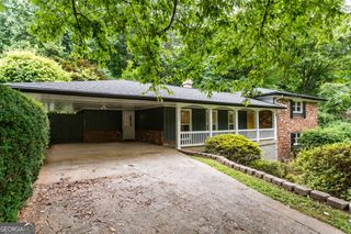 1025 Vistavia Circle, Decatur, GA 30033