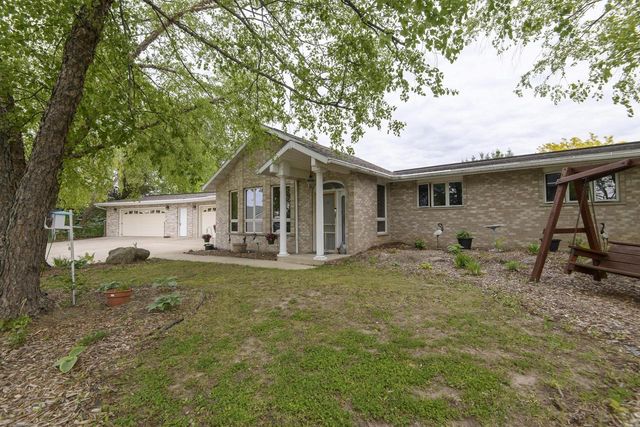 N8154 Lange LANE, Watertown, WI 53094