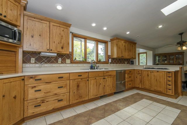N8154 Lange LANE, Watertown, WI 53094