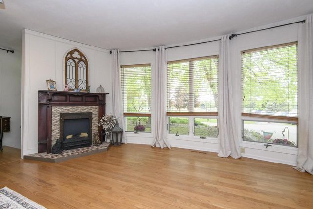 N8154 Lange LANE, Watertown, WI 53094