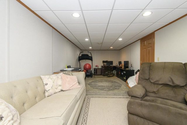 N8154 Lange LANE, Watertown, WI 53094