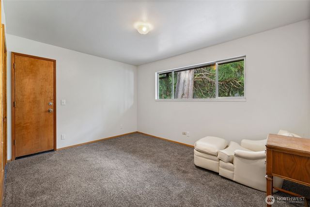 16051 SE 16th Street, Bellevue, WA 98008