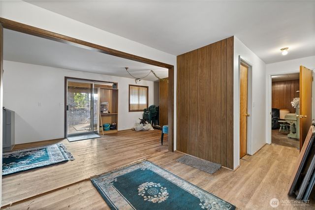 16051 SE 16th Street, Bellevue, WA 98008