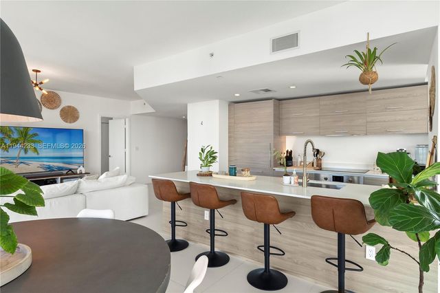 1300 S Miami Ave 2001, Miami, FL 33130