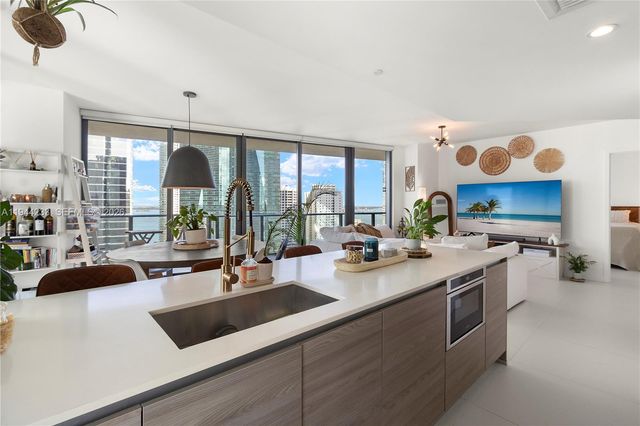 1300 S Miami Ave 2001, Miami, FL 33130