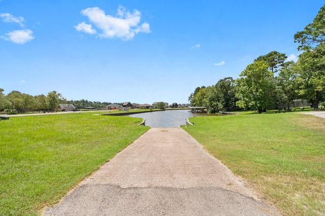 26 Hillsborough Drive, Huntsville, TX 77340