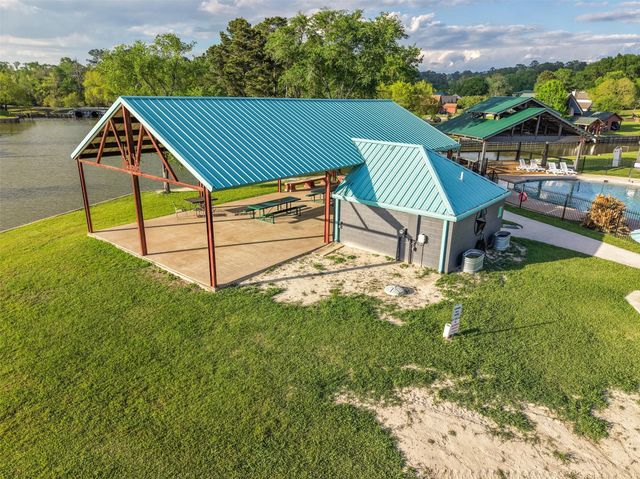 26 Hillsborough Drive, Huntsville, TX 77340
