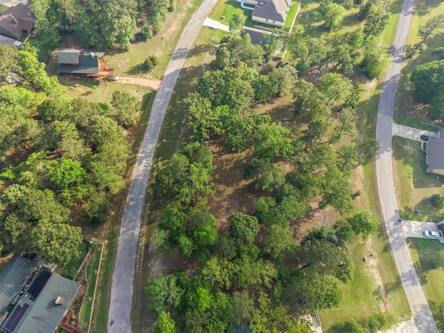 26 Hillsborough Drive, Huntsville, TX 77340