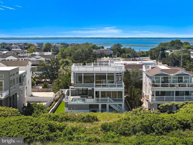 11 E 30TH ST, Barnegat Light, NJ 08006
