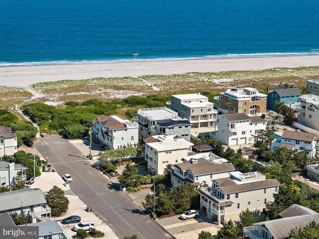 11 E 30TH ST, Barnegat Light, NJ 08006
