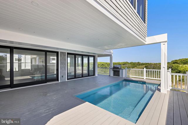 11 E 30TH ST, Barnegat Light, NJ 08006