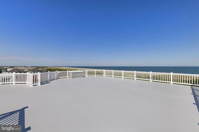 11 E 30TH ST, Barnegat Light, NJ 08006