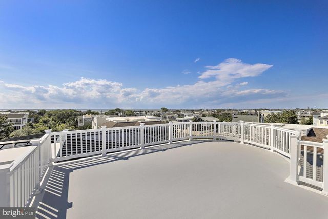 11 E 30TH ST, Barnegat Light, NJ 08006