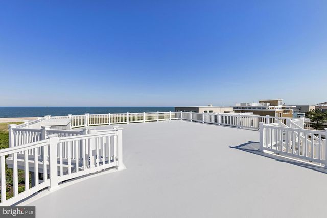 11 E 30TH ST, Barnegat Light, NJ 08006