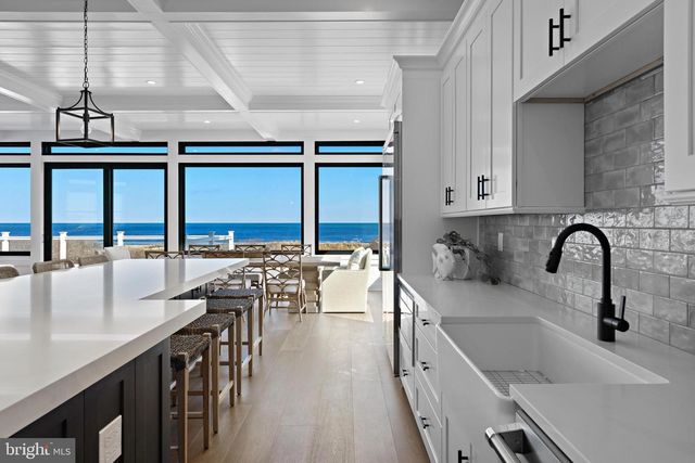 11 E 30TH ST, Barnegat Light, NJ 08006