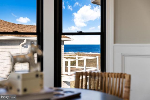 11 E 30TH ST, Barnegat Light, NJ 08006