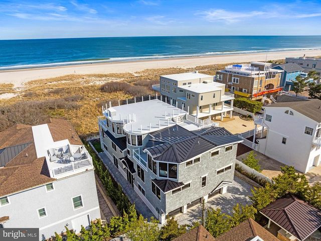 11 E 30TH ST, Barnegat Light, NJ 08006