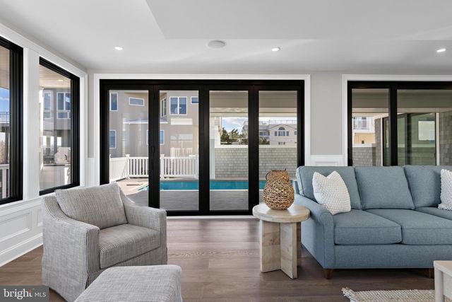11 E 30TH ST, Barnegat Light, NJ 08006