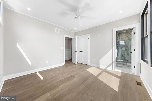 11 E 30TH ST, Barnegat Light, NJ 08006