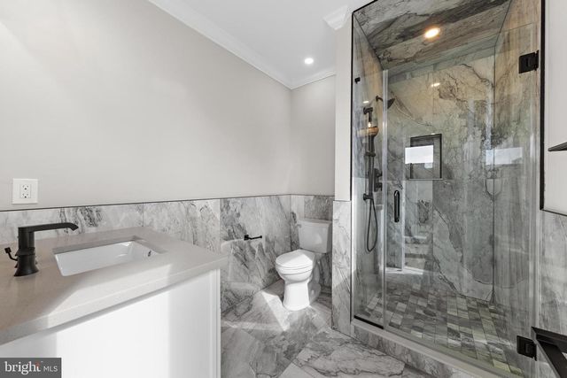 11 E 30TH ST, Barnegat Light, NJ 08006