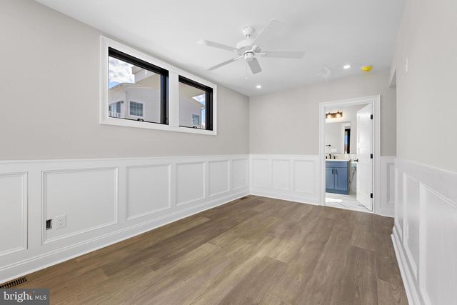 11 E 30TH ST, Barnegat Light, NJ 08006