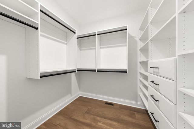11 E 30TH ST, Barnegat Light, NJ 08006