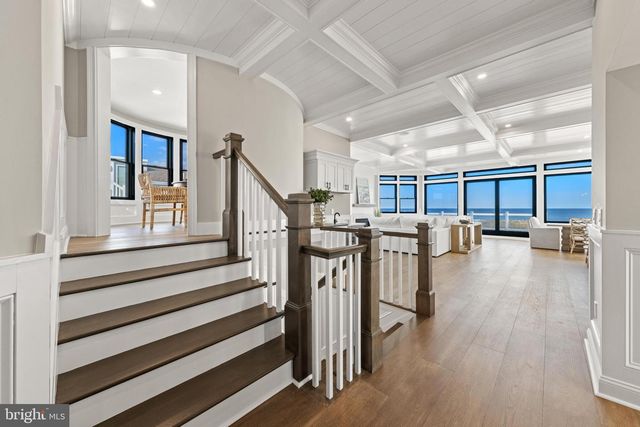 11 E 30TH ST, Barnegat Light, NJ 08006