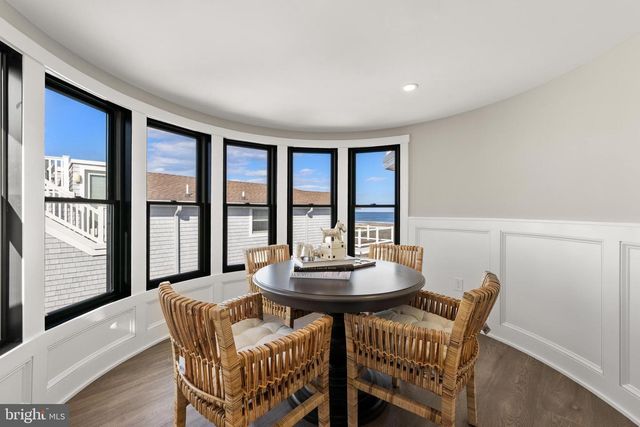 11 E 30TH ST, Barnegat Light, NJ 08006