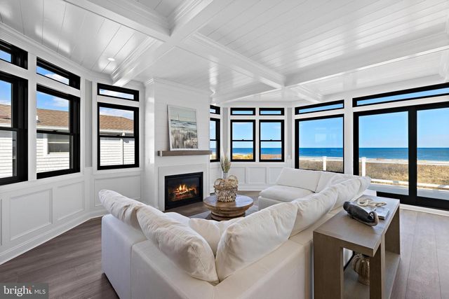11 E 30TH ST, Barnegat Light, NJ 08006