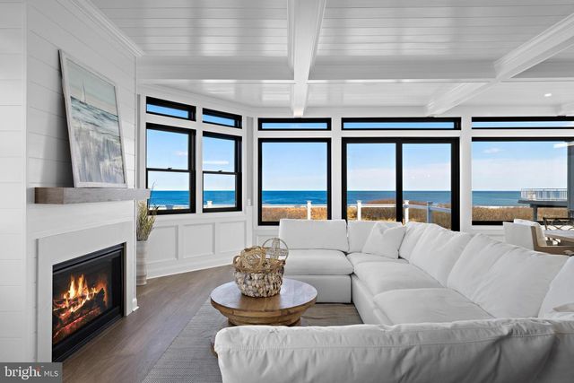 11 E 30TH ST, Barnegat Light, NJ 08006
